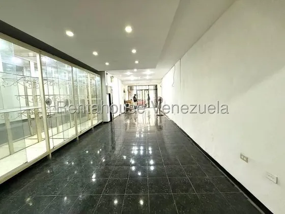 Local En Alquiler A Pie De Calle Alto Trafico Peatonal Quinta Crespo Fanny Calderon Rentahouse 