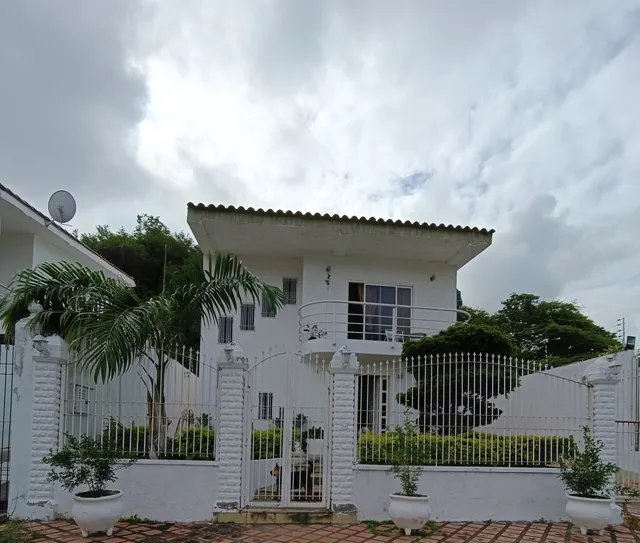 Se Vende Casa 303m2 3h/4b/4p Santa Rosa Charallave 8165