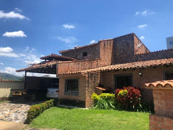 Hermosa Casa Totalmente Amoblada En Alquiler Ubicada En Parque Mirador Valencia Carabobo Cod 25-4978 Eloisa Mejia