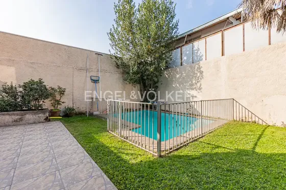 Se Vende Casa Familiar 4d/3b Con Piscina - Parque Botánico