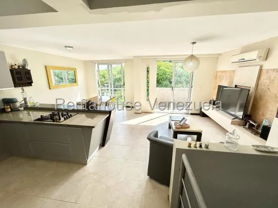 Maribel Morillo Asesor Inmobiliario De Rentahouse Vende Bello Apartamento; Condominio Privado Con Piscina; Posee 3 Hab. Y 2 Baños, Este De Barquisimeto;  Lara