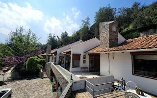 Casa En Venta De 5 Dorm. En El Arrayán