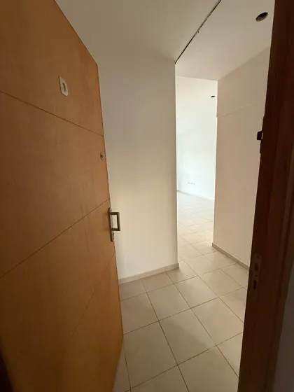 65 E/ 15 Y 16 Monoambiente En Alquiler