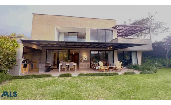 Casa En Exclusiva Parcelación En El Alto De Las P...(mls#248760)