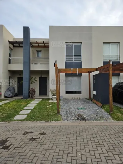 Casa Dúplex  En Venta En Homes Ii, El Palmar, Nordelta