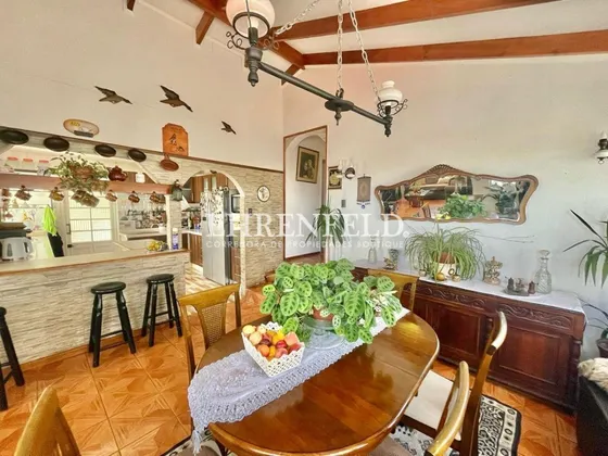 Casa En Venta De 3 Dorm. En Concón
