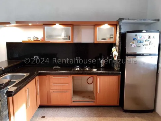 & Maria Luisa Mendoza Alquila Bellisima Casa Con Todo Lo Necesario Con Seguridad Las 24 Horas Acabados Modernos Bellas Areas Comunes Cabudare 2 5 2 0 2 8 8                                             