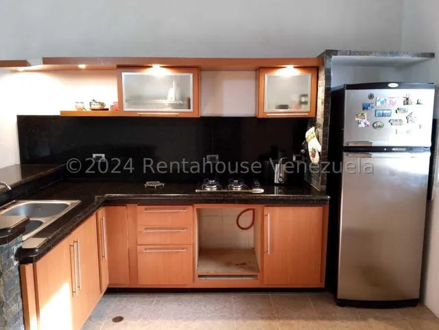 & Maria Luisa Mendoza Alquila Bellisima Casa Con Todo Lo Necesario Con Seguridad Las 24 Horas Acabados Modernos Bellas Areas Comunes Cabudare 2 5 2 0 2 8 8                                             
