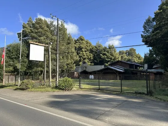 Salón De Eventos, Restaurant Y Cervecería En Un Gran Terreno