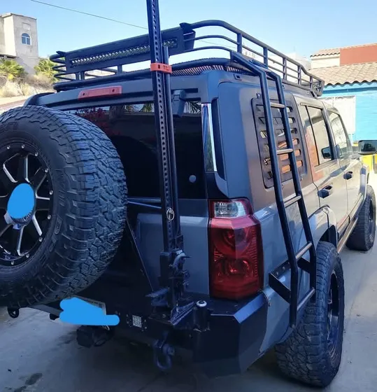 Jeep Commander 5.7 Limited Premium 4x4 Mt