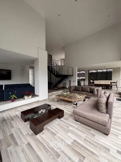Casa En Cota Centro. 5 Habitaciones, 309 M², Id: 149635