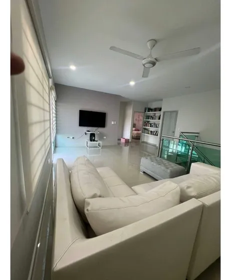 En Venta Casa Esquinera De Dos Pisos En El Barrio Castellana Monteria