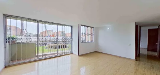 En Venta Apartamento En El Conjunto Hayuelos De La Sabana (18636).