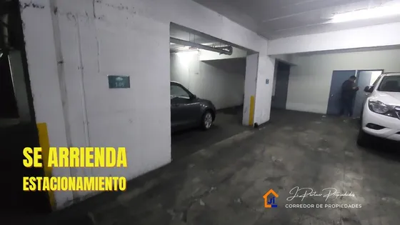 Se Arriendan 3 Estacionamientos 