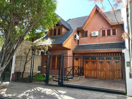 Casa Venta 4 Amb Avellaneda Parque Pileta Quincho