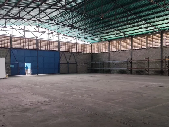 Se Alquilan Juntos O Separados Dos Galpones De 3.000 Y 750 M2 Con Muelles En Guatire, Canon Us$ 2 Por M2