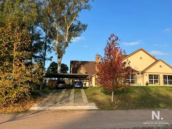 Venta De Casa, En Cumbres De Carrasco
