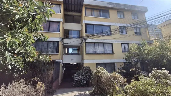 Departamento En Venta De 3 Dorm. En La Cisterna