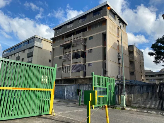 Apartamentoen El Marques Con Vista Al Avila Calle Cerrada Y Tranquila Para Remodelar A Su Gusto Vi