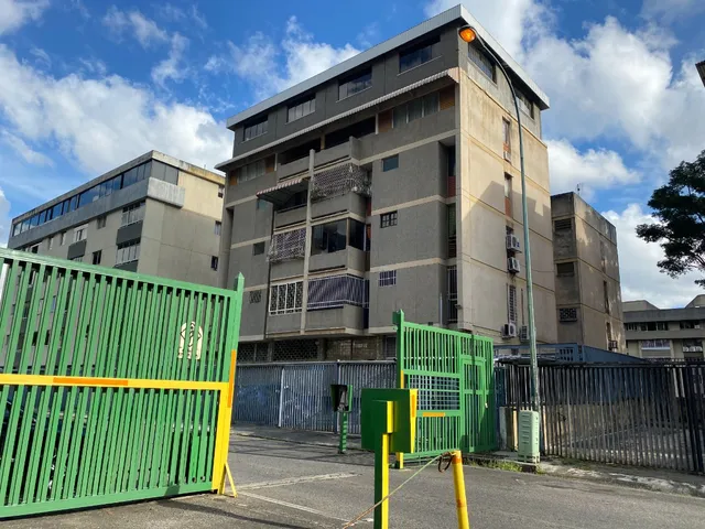 Apartamentoen El Marques Con Vista Al Avila Calle Cerrada Y Tranquila Para Remodelar A Su Gusto Vi