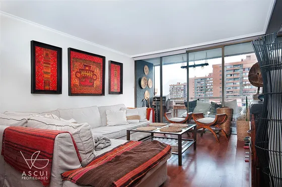 Gran Distribución Y Ubicación. Seguro Y Bonito Condominio.