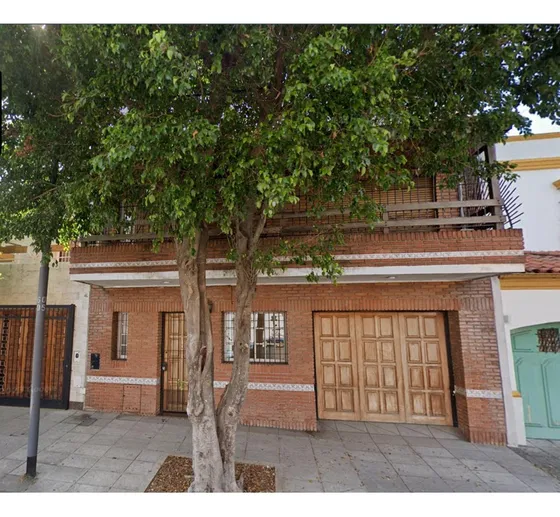 Venta Casa 4 Ambientes - Pileta - Parrilla - Cochera - Versalles