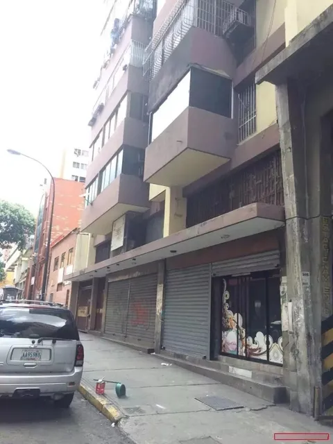 Alquilo Local 200 Mtr Nivel De Calle