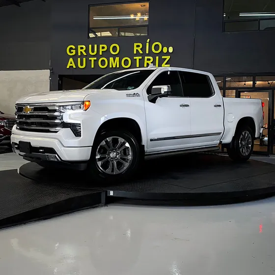 Chevrolet Cheyenne 6.2 V8 Doble Cabina High Country 4x4 At