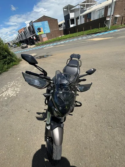 Dominar 400