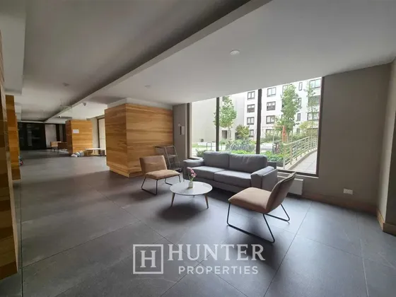 Departamento Arriendo De 3d, 3b, 2e Y 1b En Plaza Ñuñoa