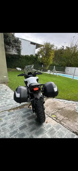 La Moto Esta Nueva Con Cubiertas Dunlop Nuevas 170/60 R17 Mi