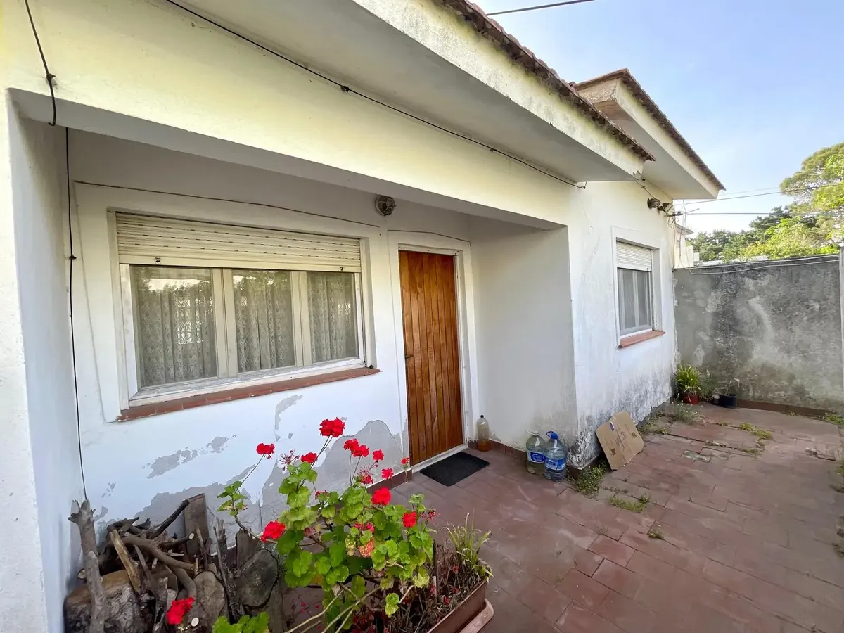 Chalet for Sale in Mar del Tuyú, Rear Unit