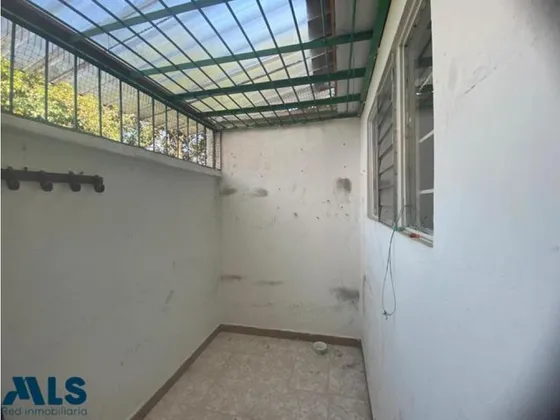 Casa A Una Cuadra De El Parque De Rionegro(mls#243225)