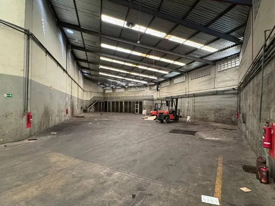 Galpón En Alquiler, Ideal Para Taller En Los Teques