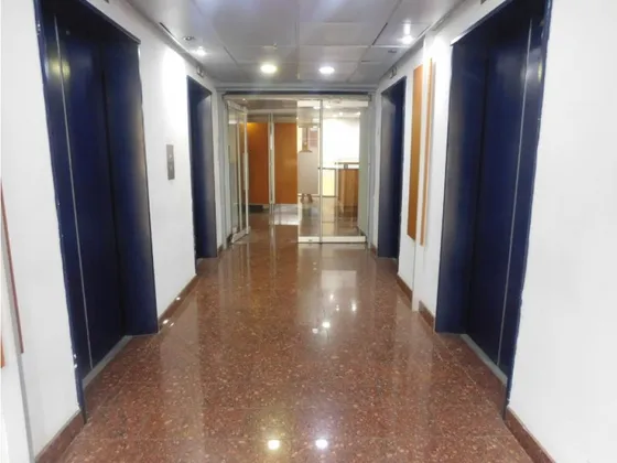 Oficina En Alquiler C.c. Macaracuay Plaza (p8)