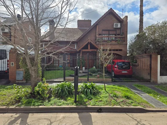 Casa 4 Amb En Venta Hurlingham Apto Credito