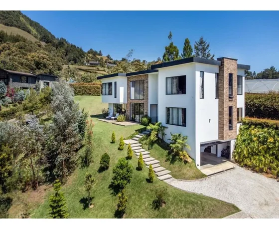 Casa En Venta En La Ceja