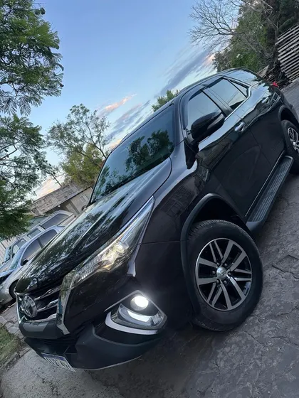 Toyota Hilux Sw4 2.8 Srx 177cv 4x4 7as At