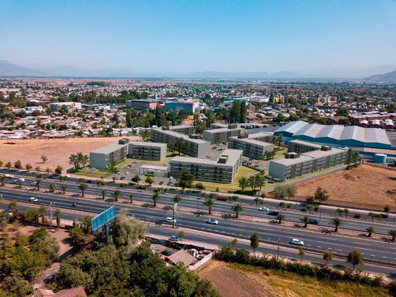 Plaza Quilicura - Maestra