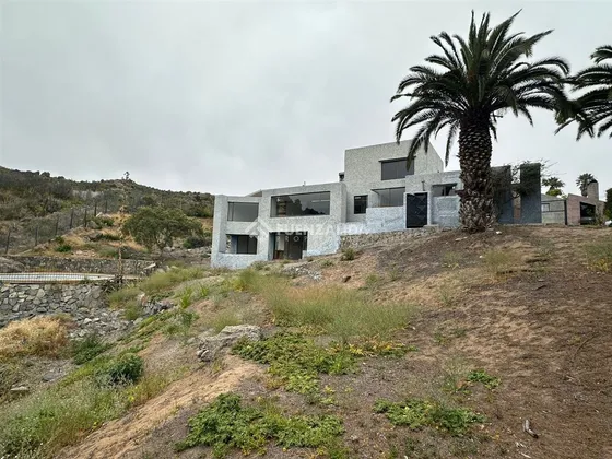 Casa En Venta De 4 Dorm. En Coquimbo