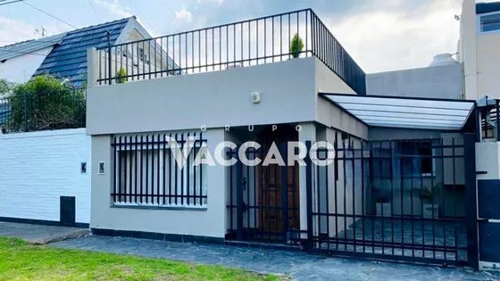 Casa En Venta 3 Ambientes En Ituzaingo