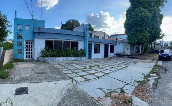Casas Comerciales A Remodelar, Con Oficinas En La Urb. El Viñedo