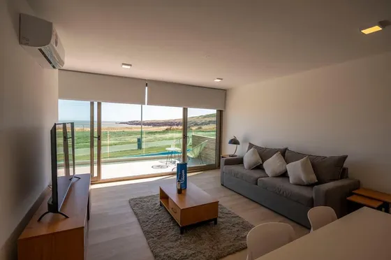 Departamento En Venta - 2 Dormitorios 1 Baño 1 Cochera - 88mts2 - Maldonado