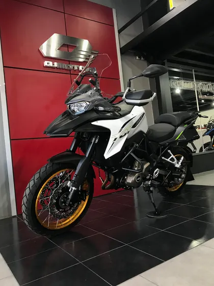 Qj Motor Srt 700x No Cfmoto Benelli Tasa 0% 5 Años Garantia