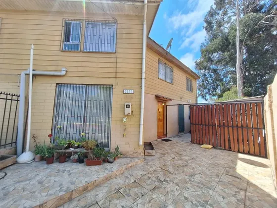 Casa En Venta De 3d 2b En La Cantera