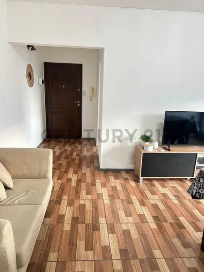 Venta De Departamento. Calle Buenos Aires De Ciudad.