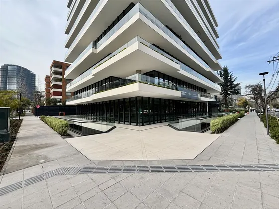 Local Comercial En Arriendo En Vitacura