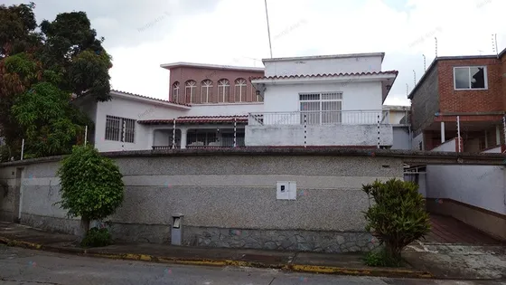 Casa En Venta ,urbanización  Las Palmas , La Florida 