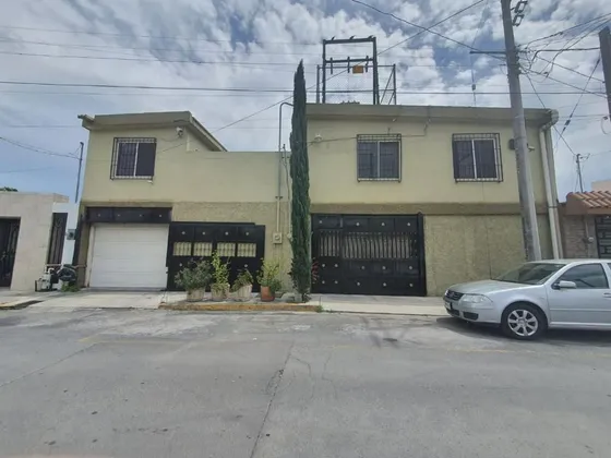 Casa En Venta En Arboledas De Corregidora