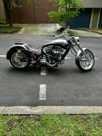 Hermosa Motocicleta De Coleccion Bougets Fat Dady 2005